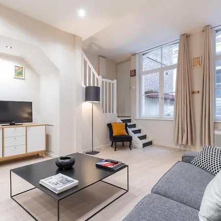 Old - Superb 2 Bedrooms. *