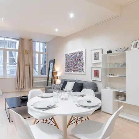 Lejlighed Old - Superb 2 Bedrooms.